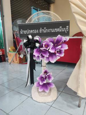 ภาพพวงหรีดจัดส่งถึงวัด ภายในศาลาเสร็จสิ้น