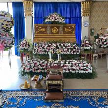 แบบ8 แนวยาว 2 ชั้น ดอกไม้งานศพแนวยาว