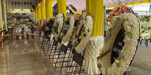 ประวัติความเป็นมาของพวงหรีดและความอาลัยอันลึกซึ้งที่ซ่อนอยู่ในดอกไม้