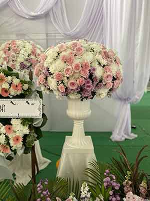 ดอกไม้งานศพจัดสวน