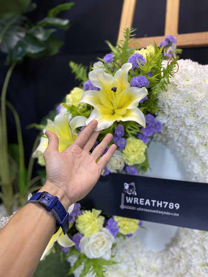 พวงหรีดดอกไม้สดหรูหรา ธารา 9246