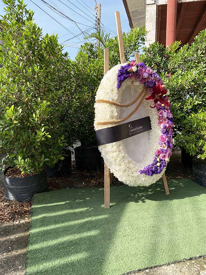 ธารา 9259 พวงหรีดดอกไม้สดหรูหรา 2800 บาท