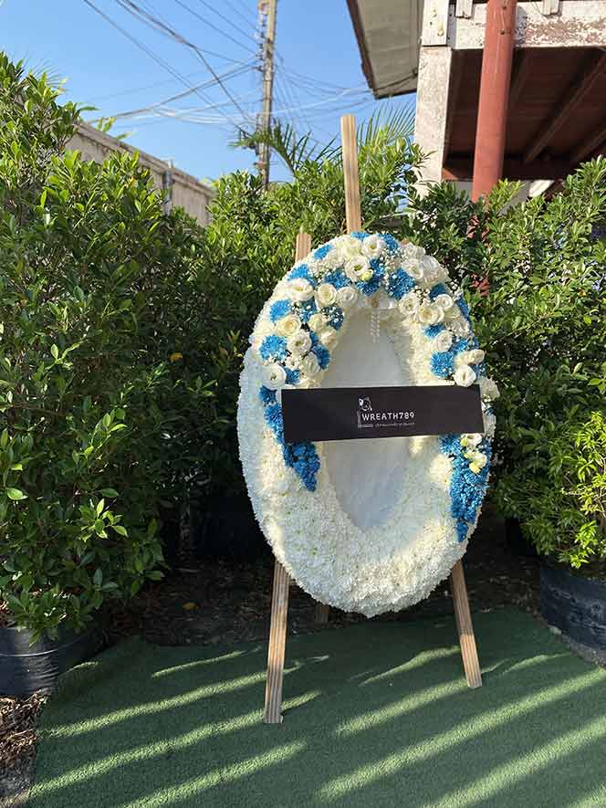 พวงหรีดสวยหรูดอกไม้สด ธารา 9261