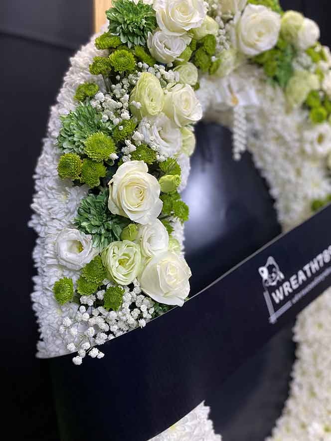 พวงหรีดสวยหรูดอกไม้สด ธารา 9263