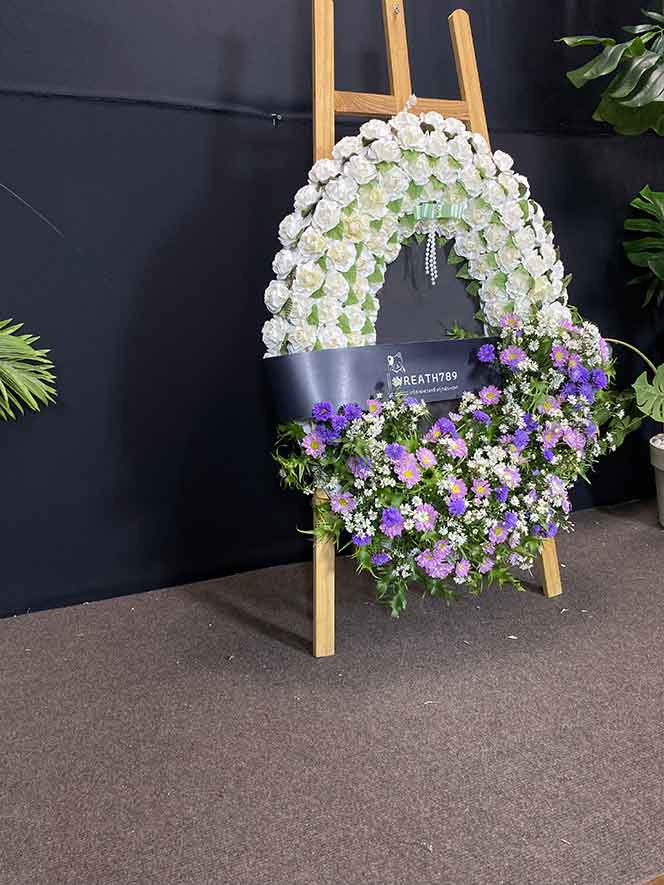 สายหมอก 9748 พวงหรีดดอกไม้จันทน์ส่งฟรี