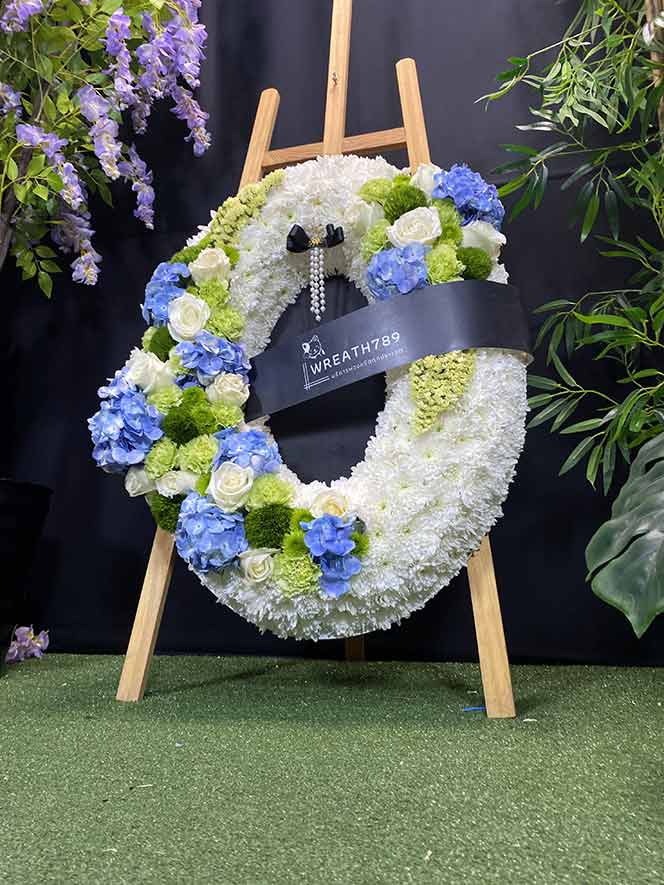 ธารา 9042 ภาพมุมเงยในร่ม