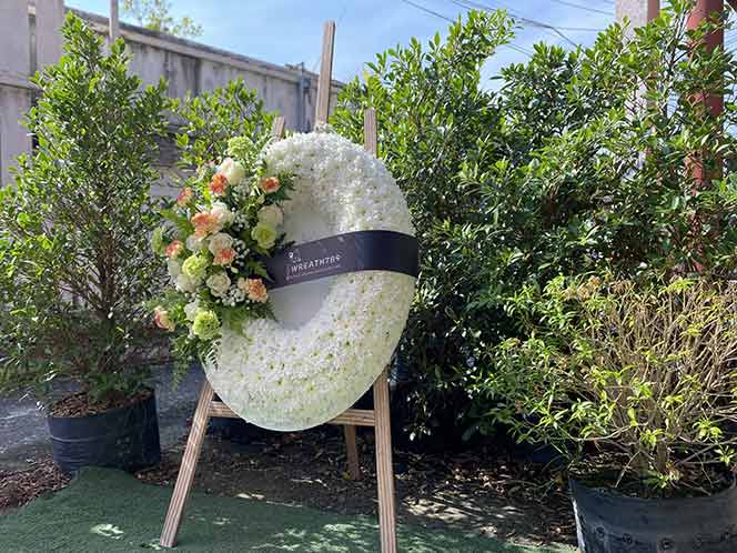 ธารา 9213 พวงหรีดดอกไม้สดราคา ส่งฟรี