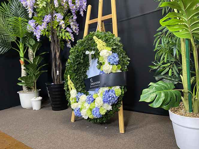 ธารา 9229 ภาพมุมขวาเห็นแนวดอกไม้ชัด