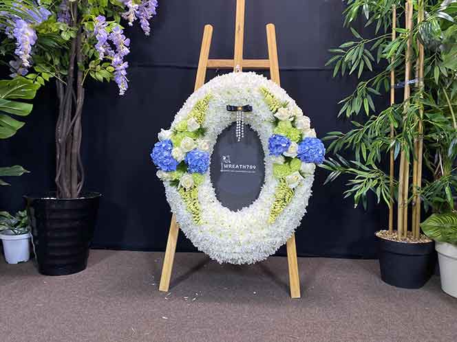 ธารา 9231 พวงหรีดดอกไม้สด Wreath789