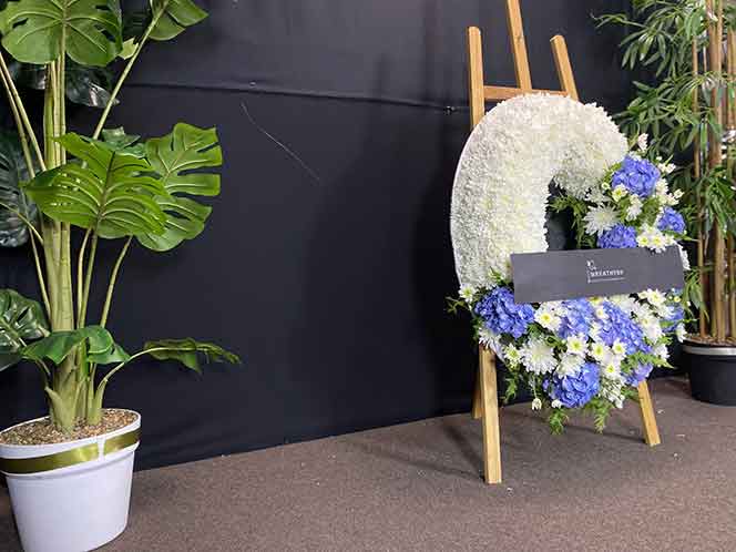 ธารา 9012 พวงหรีดดอกไม้สดหรีด789