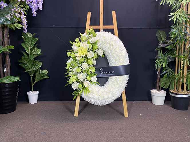 ธารา 902 พวงหรีดดอกไม้สด หรีด789