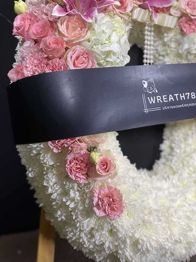 ธารา 9403 ภาพซูมดอกกุหลาบสีชมพูและดอกคาร์เนชั่น