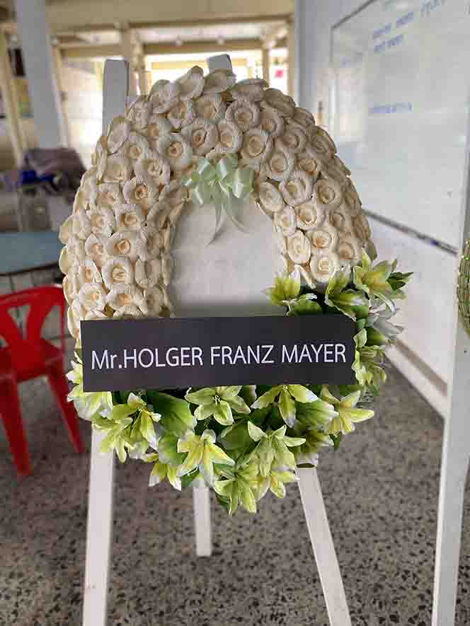 สายหมอก 9707 พวงหรีดดอกไม้จันทน์ภาพส่งถึงวัด