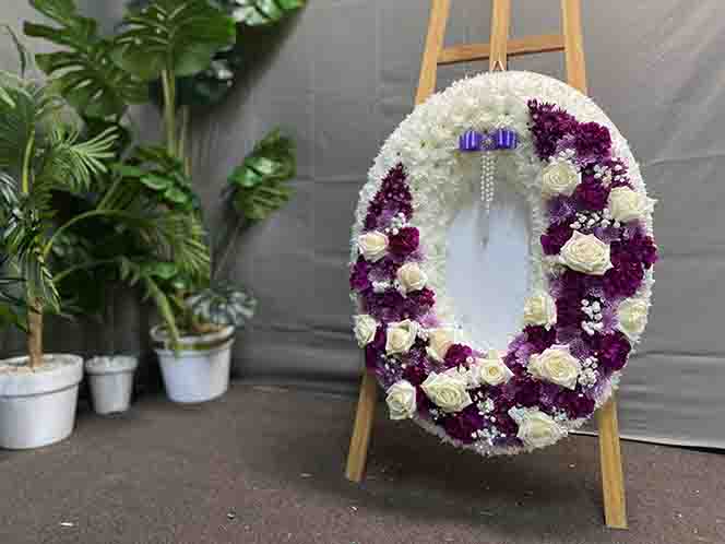 ธารา 9055 ดอกไม้สดยังไม่ติดป้ายพวงหรีด