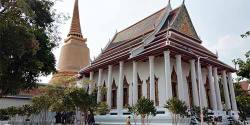 วัดโสมนัส แหล่งท่องเที่ยวทางวัฒนธรรมของชาวไทยและต่างชาติ