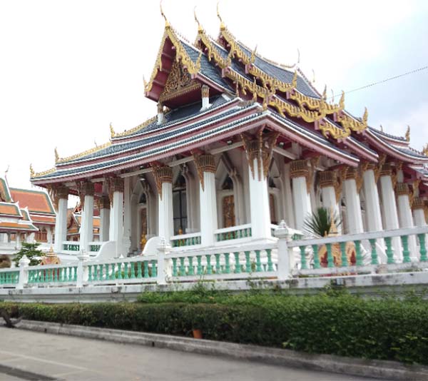 วัดบึงทองหลางพวงหรีดทั้งหมดจัดส่งฟรี