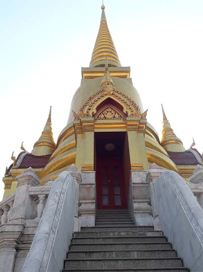 วัดตรีทศเทพสั่งพวงหรีดจัดส่งฟรี
