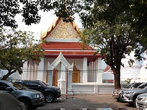 บริเวณทำบุณวัดเครือวัลย์