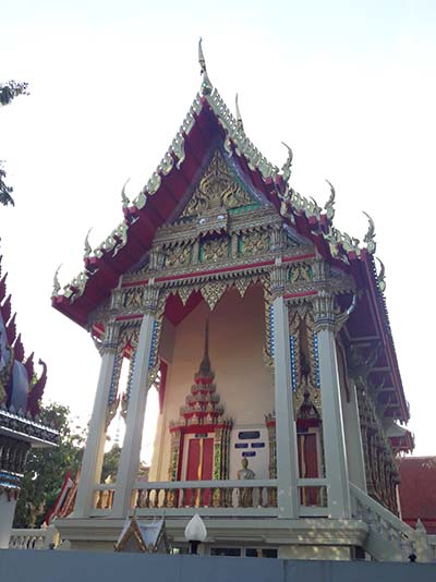 วัดสาครสุ่นประชาสรรค์ พวงหรีดจัดส่งฟรี