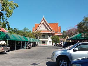 บริเวณทำบุณวัดหัวลำโพง